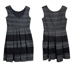 Dress Size 10 Black White Pattern Fit Flare Tiana B